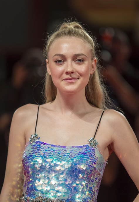 dakota fanning miu miu 2014|dakota fanning vermögen.